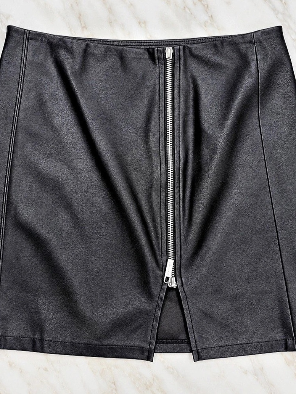 GUESS Faux Leather Front Zip Mini Skirt Black Size Small
